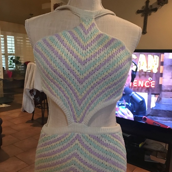 FLL Bette CUTOUTdress - Picture 4 of 7